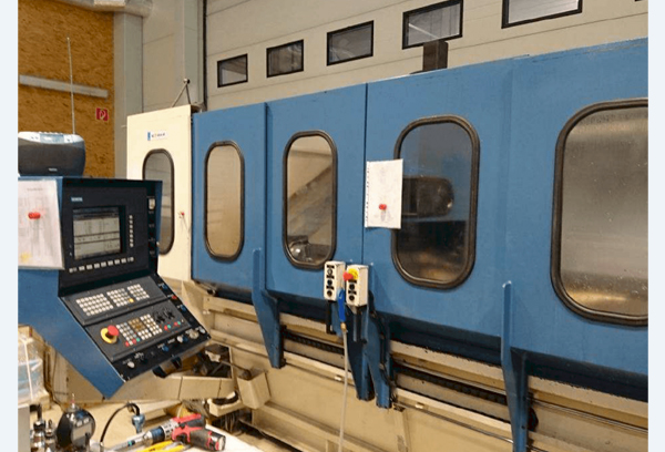 Vertical Machining Center